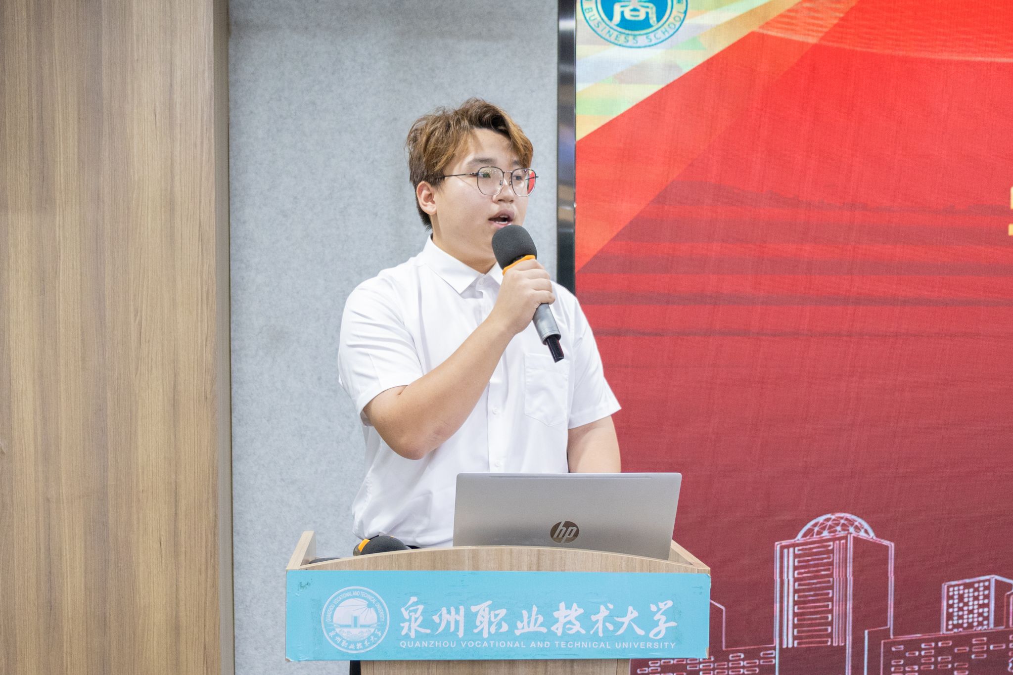 教程分享“新道游辅助器”揭秘透视辅助万能挂用法-第2张图片