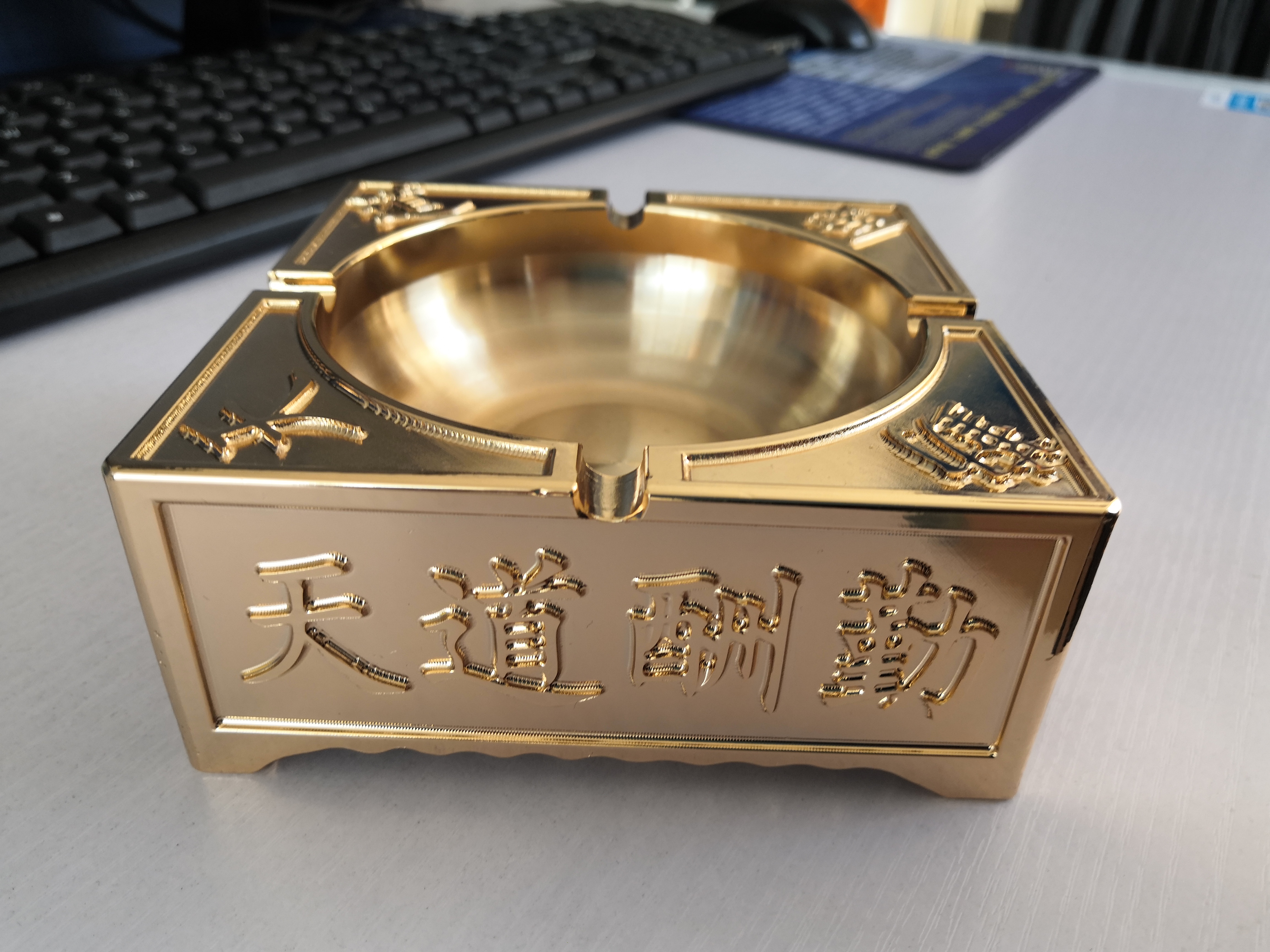 助赢神器“老友内蒙古麻将免费挂”开挂辅助脚本+详细开挂-第1张图片