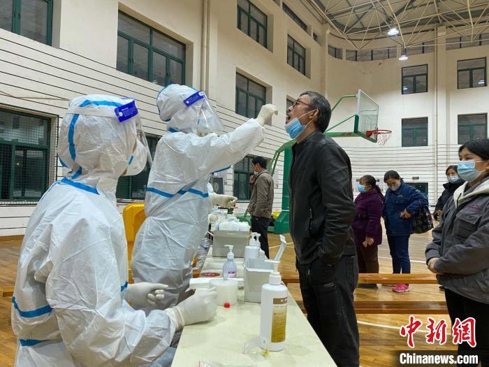 浙江新增本土确诊13例均在杭州-31省区市新增55例确诊病例,浙江新增1例本土病例